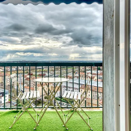 Le Panoramique - Grand T2 Metro B Apartment